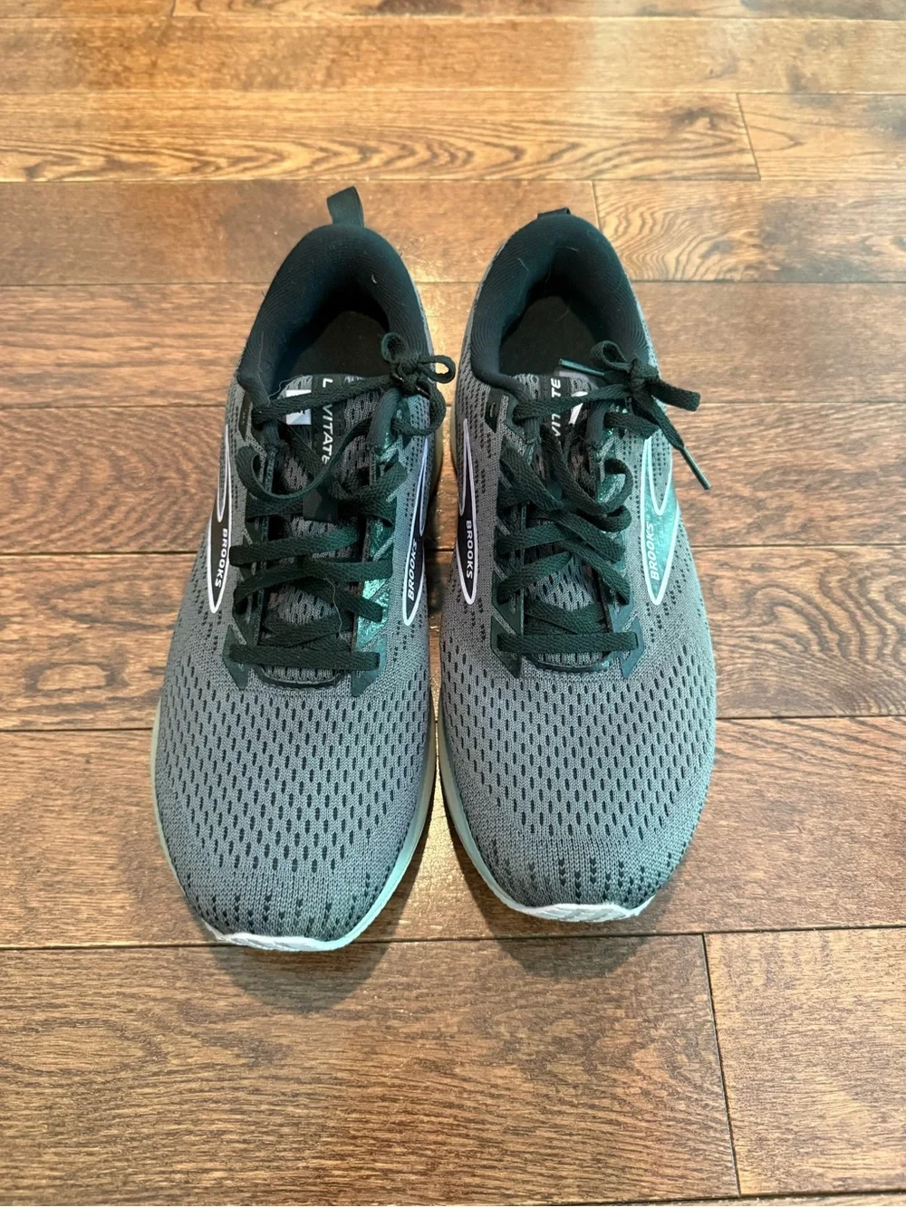Brooks Women's Gray and purple Running Shoes